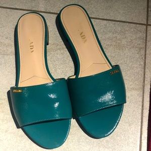 Prada logo  slides mule 39’5 size Preowned!! Great condition